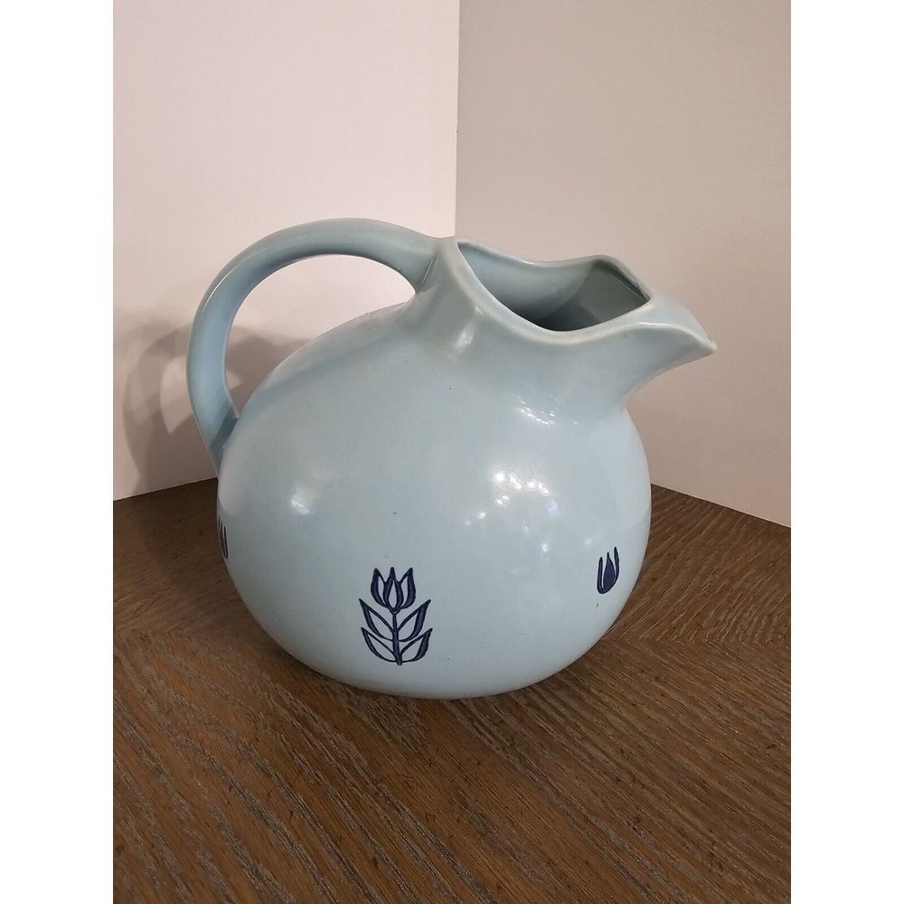 Blue Tulip Cronin Pitcher with Ice Spout, USA #C218C